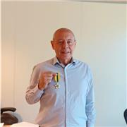 Cultore della materia impartisce lezioni di Storia a studenti di scuole elementari, medie e superiori